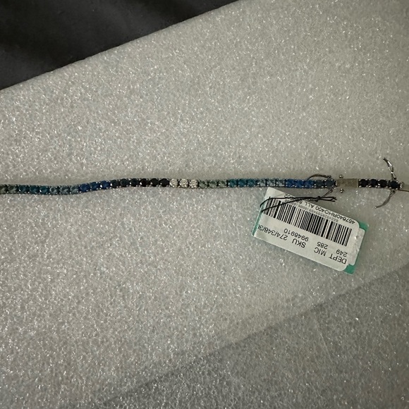 Kurt Geiger - Picture 8 of 11